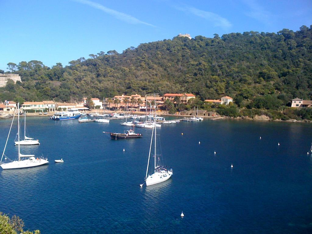Appartements Les Pesquiers Hyeres Plage エクステリア 写真