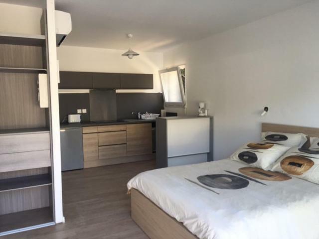 Appartements Les Pesquiers Hyeres Plage エクステリア 写真